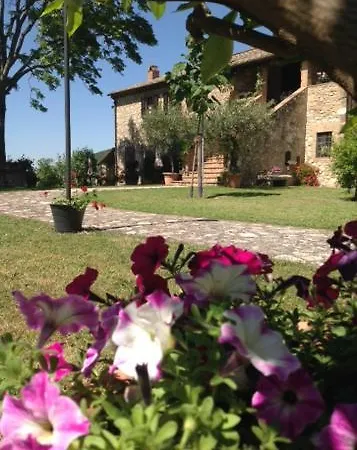 مزرعة للإقامة Podere Luchiano أميليا